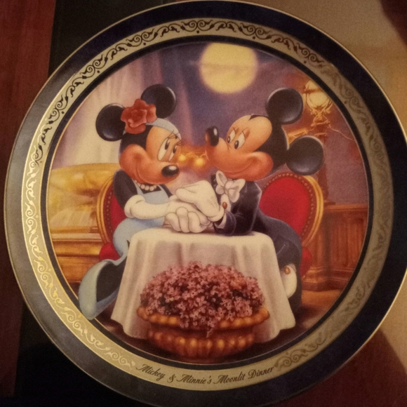 Disney Collection Plates - Picture 9 of 14